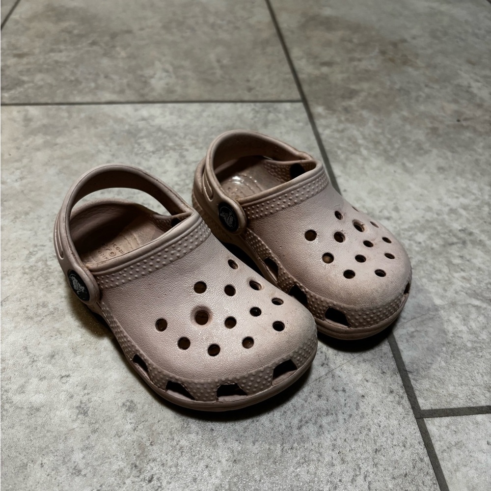 Toddler crocs